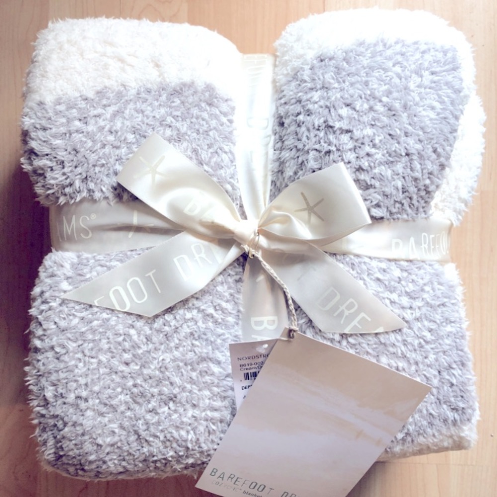NEW Barefoot Dreams Cozy Chic Blanket